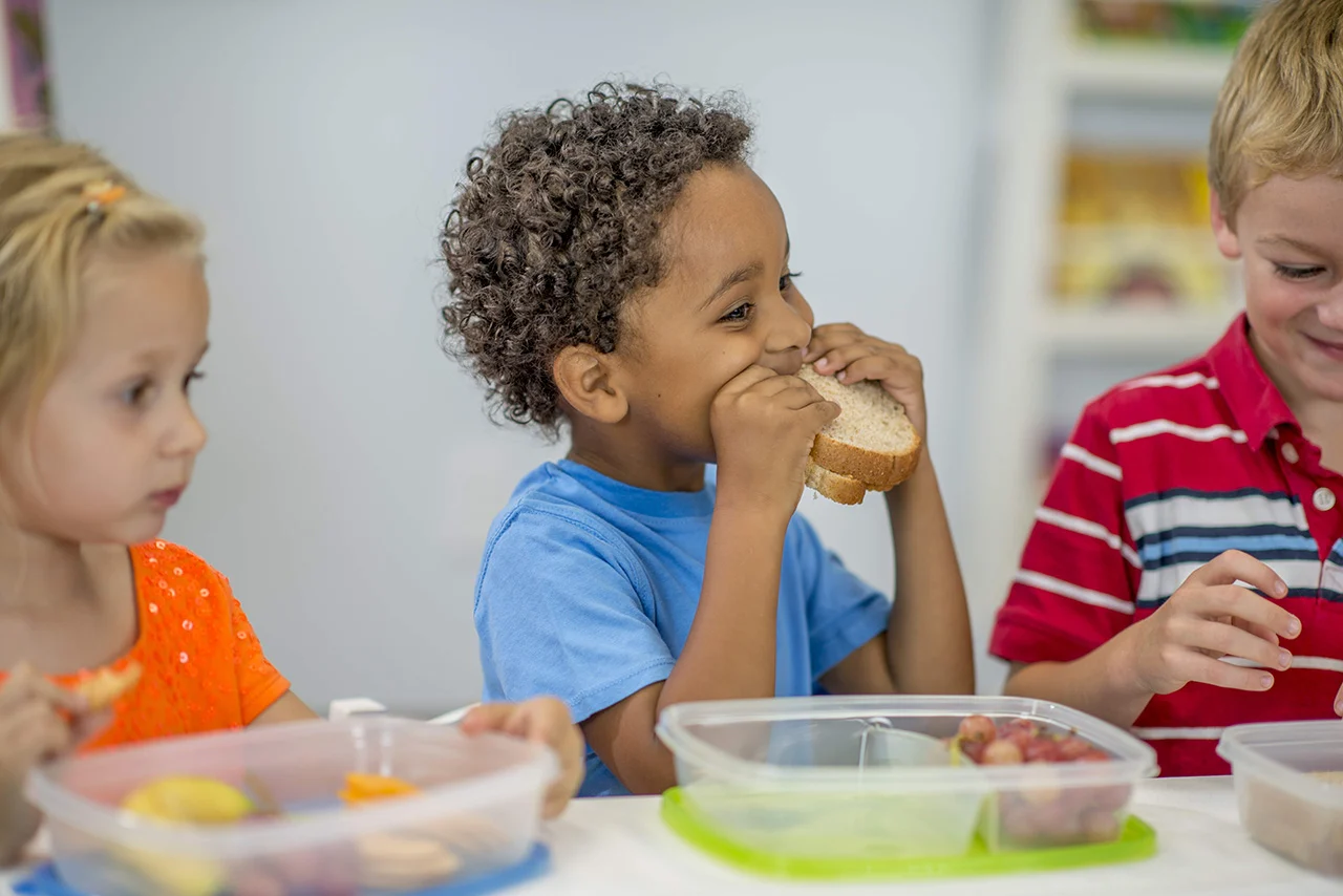 Feeding Canadian Kids